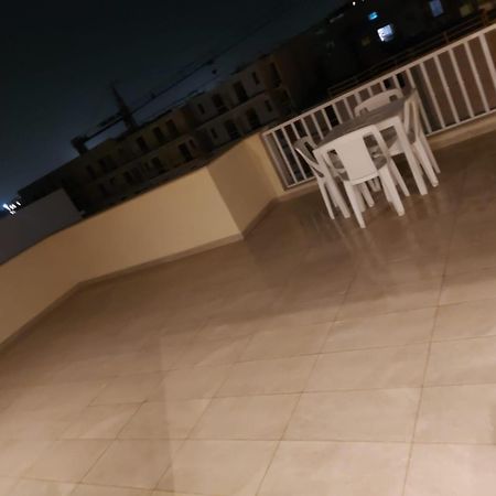 Central Apartment In Swieqi Is-Swieqi Eksteriør billede