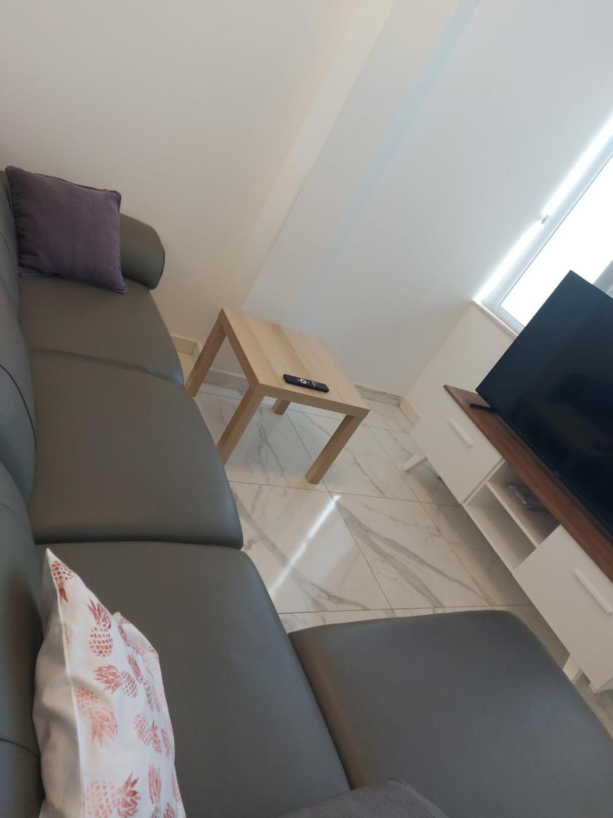 Central Apartment In Swieqi Is-Swieqi Eksteriør billede