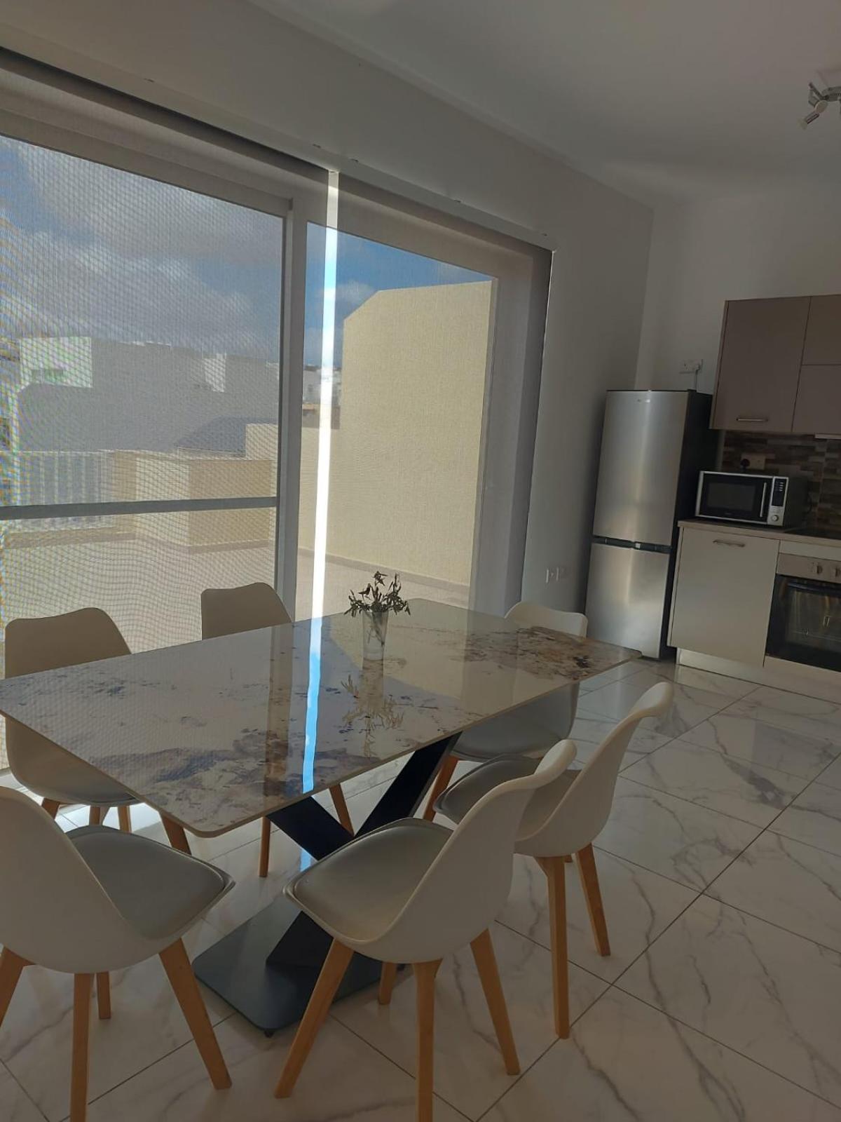 Central Apartment In Swieqi Is-Swieqi Eksteriør billede